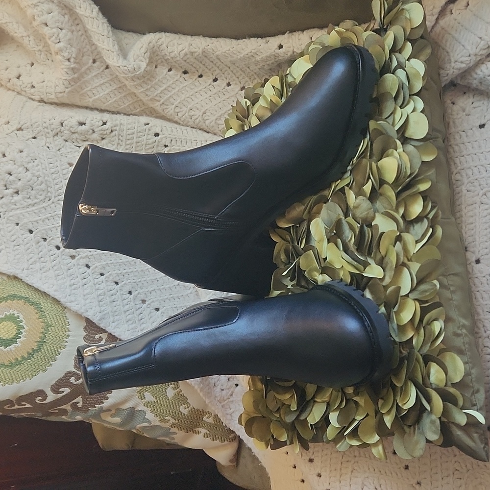 Nwob Coach Joy Leather Bootie-Size 10 And 9 - Picture 2 of 7